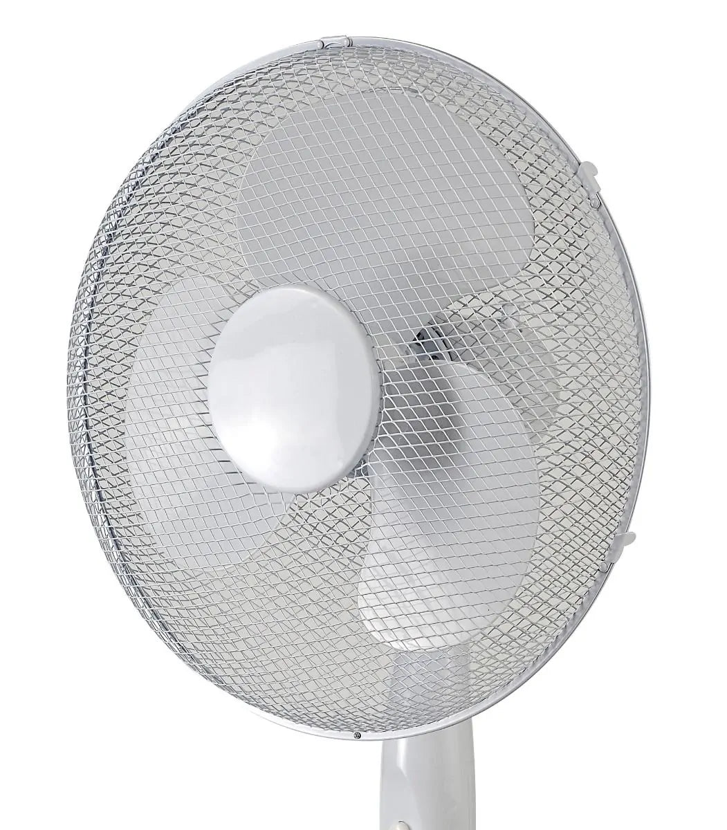 White 3 Speed Oscillating Pedestal Fan, 16 inch D0435